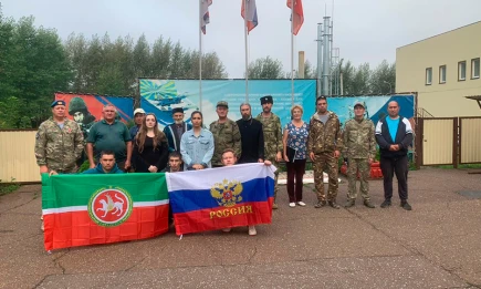 В Нижнекамске проводили троих военнослужащих в разные округа - НТР 24