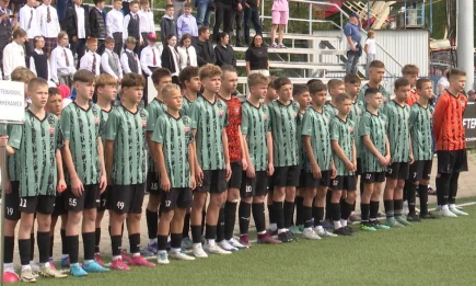 В Нижнекамске открылся традиционный футбольный турнир памяти Владимира Винникова - НТР 24