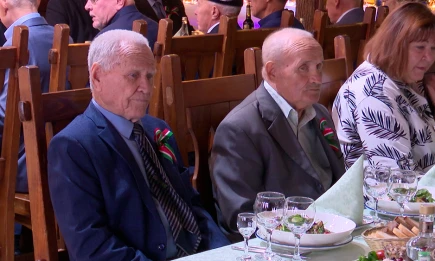 Радмир Беляев встретился с почетными жителями Нижнекамска - НТР 24