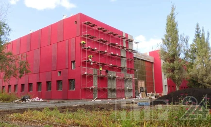 Помощник раиса Татарстана оценил ход ремонта штаба «Движения первых» в Нижнекамске - НТР 24