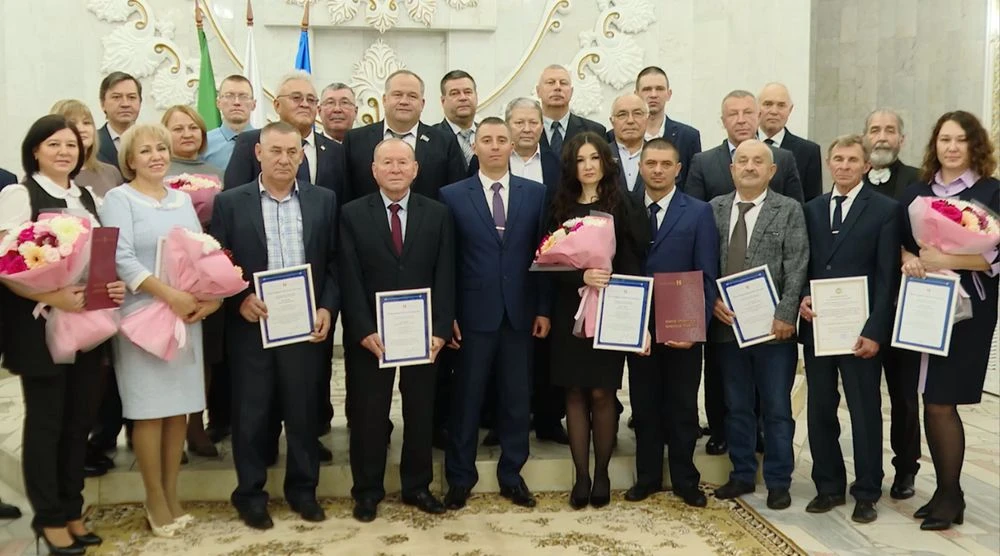 в загсе нижнекамска поздравляют водителей с днём автомобилиста