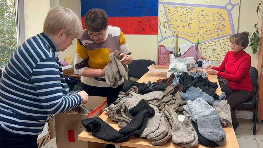 Носки для бойцов СВО вяжут в Нижнекамске