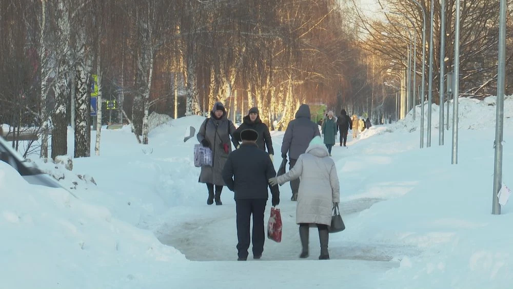 зима в Нижнекамске люди прохожие
