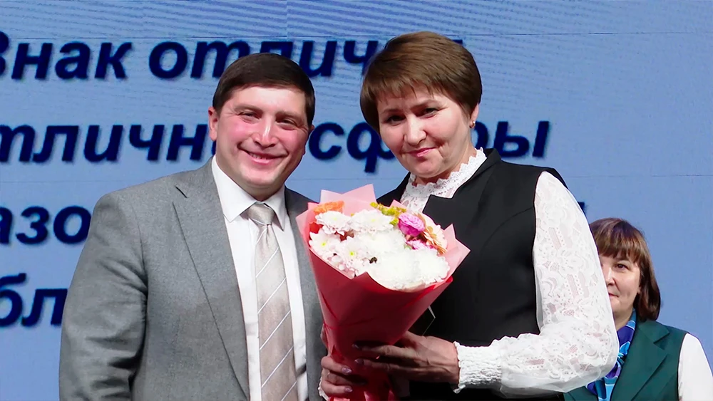 Радмир Беляев поздравляет педагогов Нижнекамска с Днем учителя