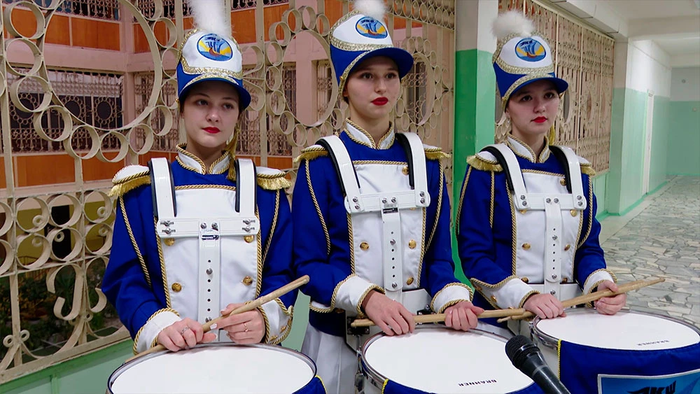 Воспитанницы 47-ой кадетской школы Набережных Челнов