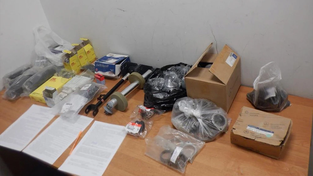 Автомобильные запчасти, незаконно ввезенные в РФ через аэропорт Казань