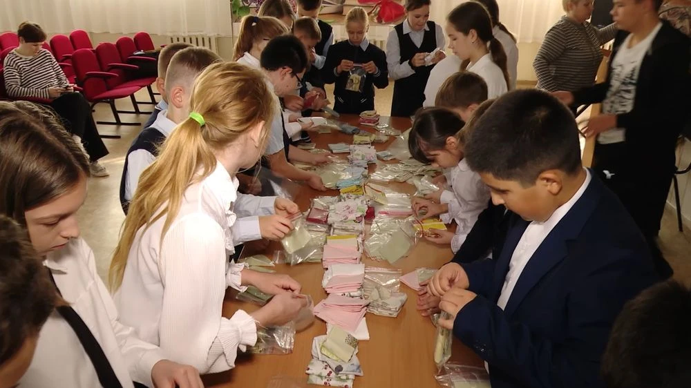 дети делают сухой душой в школе № 9 Нижнекамска