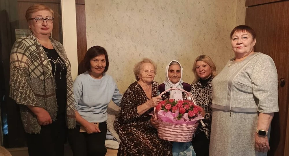 90-летний юбилей жительницы Нижнекамска Лиры Фаттыховой