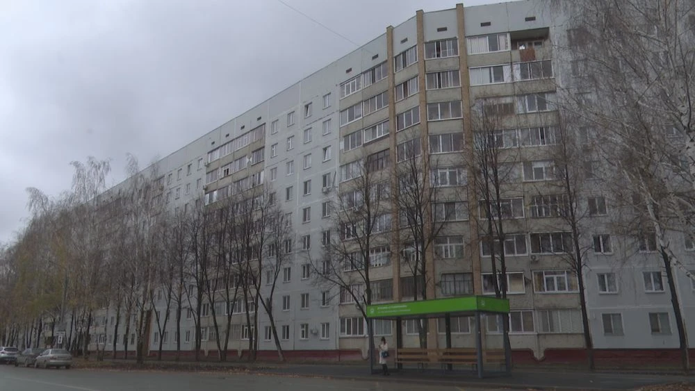 улица в Нижнекамске поздней осенью