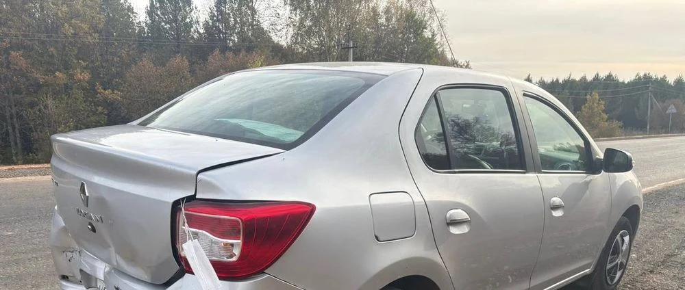 рено логан после аварии в нижнекамском районе татарстана