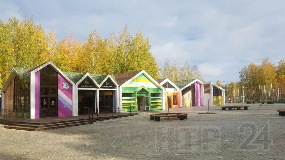 общественный туалет в парке Семья