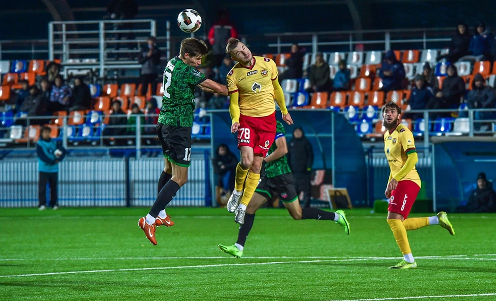 «Нефтехимик» играет с тульским «Арсеналом»