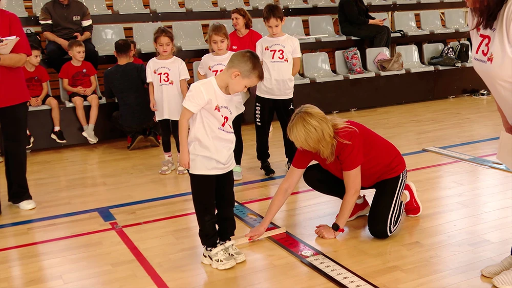 Дошколята сдают нормы ГТО