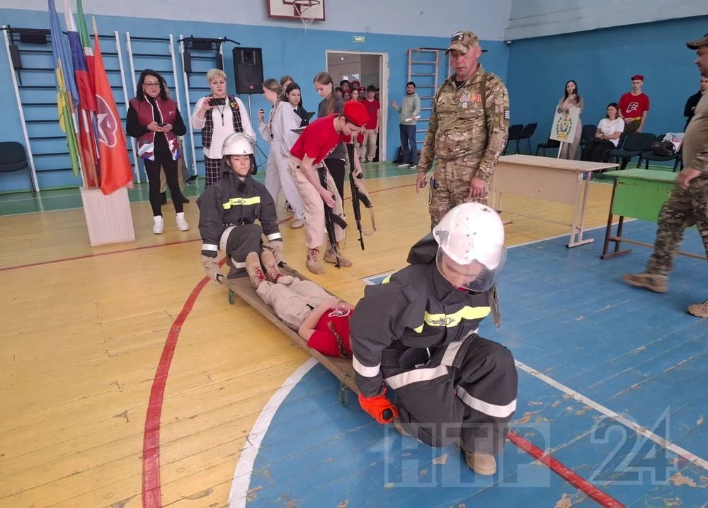 военно-спортивная игра «Вперед, юнармейцы!»