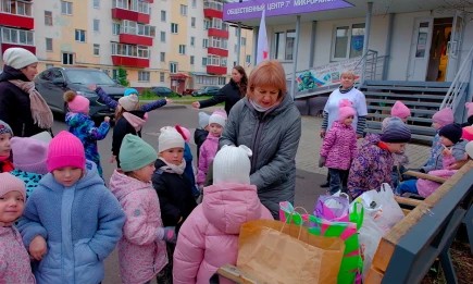 Воспитанники детсадов и школ Нижнекамска шлют поддержку военным на СВО - НТР 24