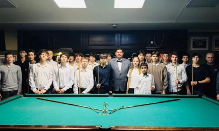 В Нижнекамске в каникулы провели турнир по бильярду для школьников - НТР 24