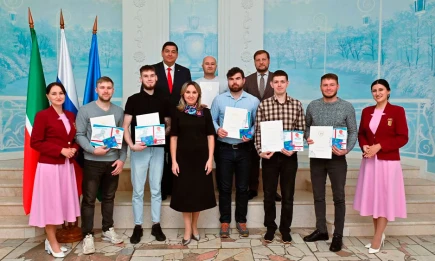 В Нижнекамске чествовали молодых отцов в преддверии праздника - НТР 24