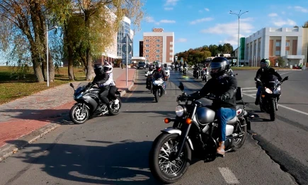 Почти 300 байкеров собрались в Нижнекамске на закрытие мотосезона - НТР 24