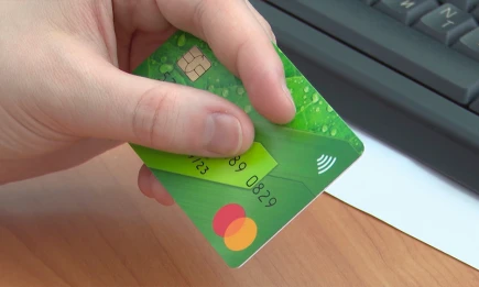 Продажа банковских карт мошенникам грозит тюремным сроком до 3 лет - НТР 24