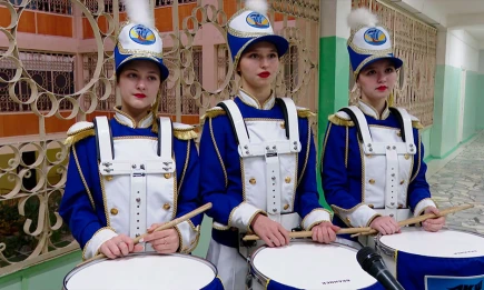 В Нижнекамске определили лучший отряд барабанщиков среди кадетских школ РТ - НТР 24