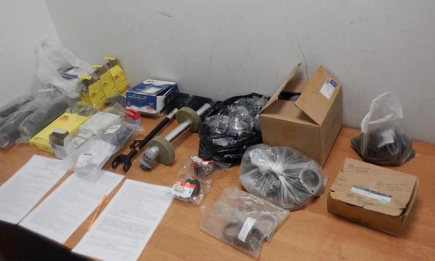 В казанском аэропорту задержали партию контрабандных автозапчастей - НТР 24