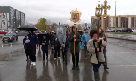 Нижнекамцы прошли крестным ходом в праздник Покрова Пресвятой Богородицы - НТР 24