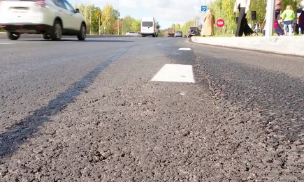 В Нижнекамске открыли отремонтированный участок дороги на улице Лесной - НТР 24