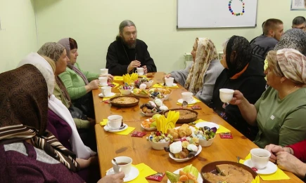 В Нижнекамске фонд «Защитники Отечества» вместе с храмом проводят встречи для родственников погибших солдат - НТР 24