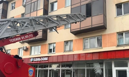 В Нижнекамске студентки-медики предупредили жильцов дома о пожаре и помогли им эвакуироваться - НТР 24