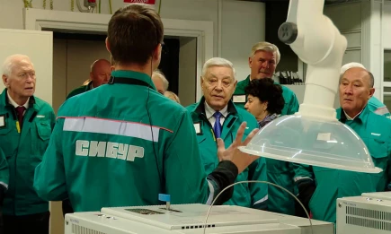 На «Нижнекамскнефтехиме» прошло выездное заседание Госсовета РТ - НТР 24