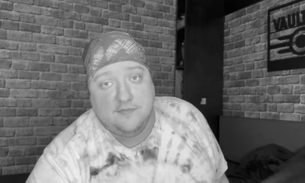 Умер актёр Роман Попов - НТР 24