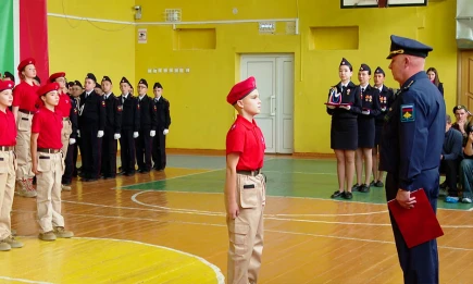 Клятва верности Отечеству: в нижнекамском лицее прошло посвящение в юнармейцы - НТР 24