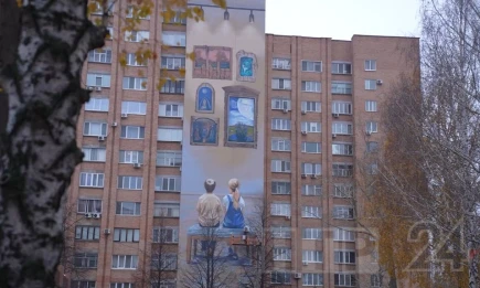 В Нижнекамске открыли новый мурал — посвящённый творчеству Ахсана Фатхутдинова - НТР 24