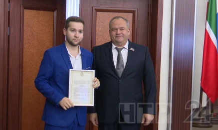 Троих смелых жителей Нижнекамска наградили благодарственными письмами - НТР 24