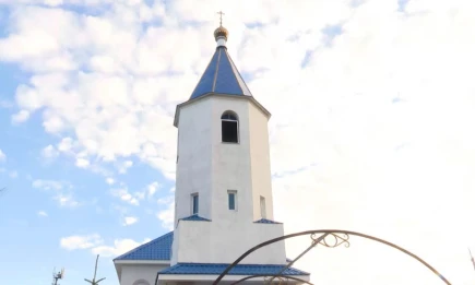 Епископ Пахомий освятил храм в селе Шереметьевка - НТР 24