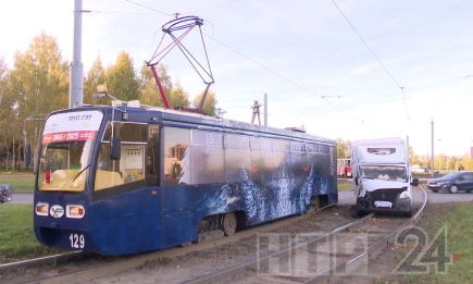 В Нижнекамске произошло столкновение трамвая и «ГАЗели» - НТР 24