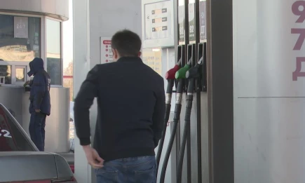 В Татарстане продолжает дорожать бензин всех марок - НТР 24