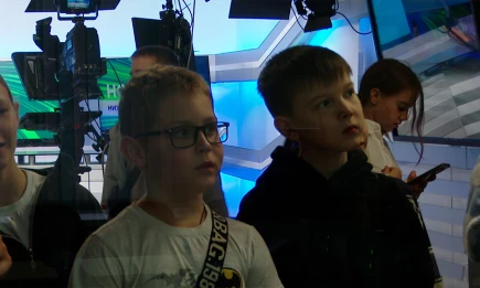Школьники Нижнекамска заглянули за кулисы НТР - НТР 24