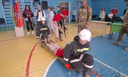 В Нижнекамске провели военно-спортивную игру для юнармейцев - НТР 24