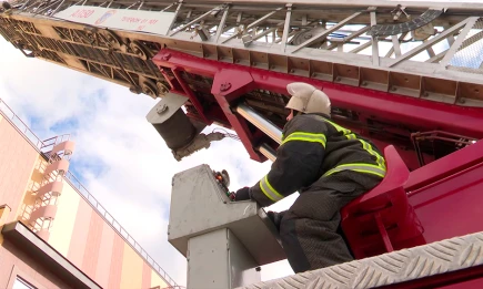 В нижнекамском ТЦ прошли учения по ликвидации последствий удара БПЛА - НТР 24