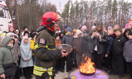 Специалисты экстренных служб провели занятия для юных инспекторов движения в «Камском Артеке» - НТР 24