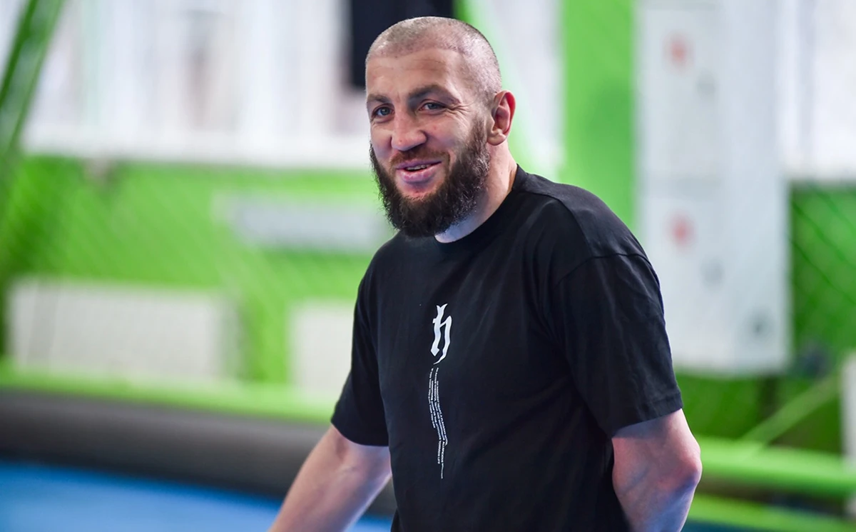 чемпион Европы по тайскому боксу Джабар Аскеров