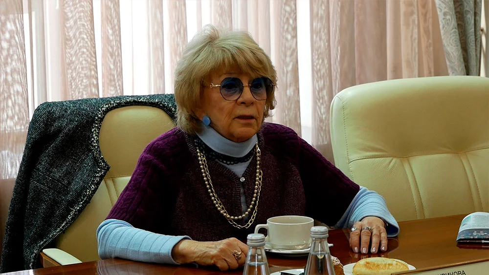 Алла Сурикова