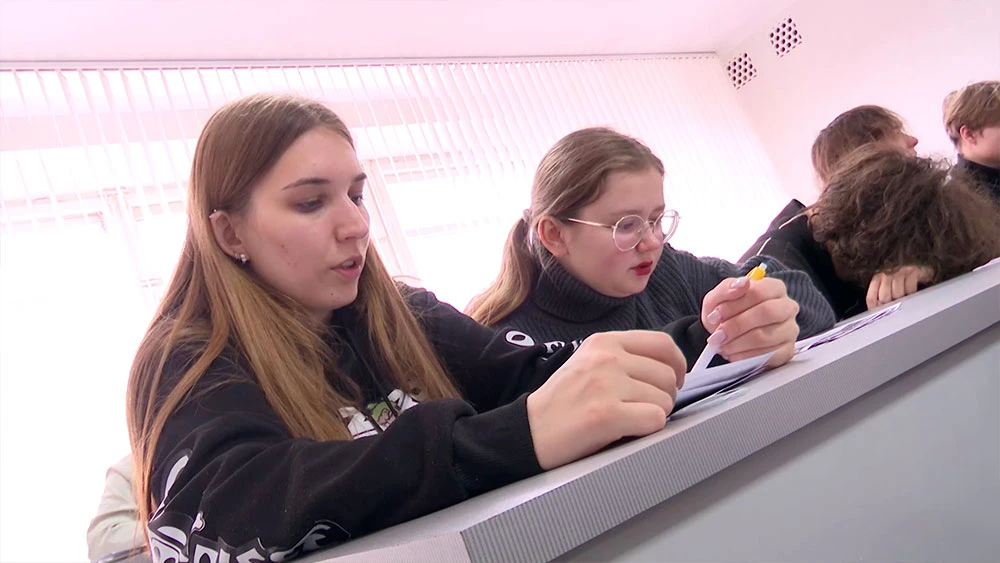 Жители Нижнекамска пишут Большой этнографический диктант