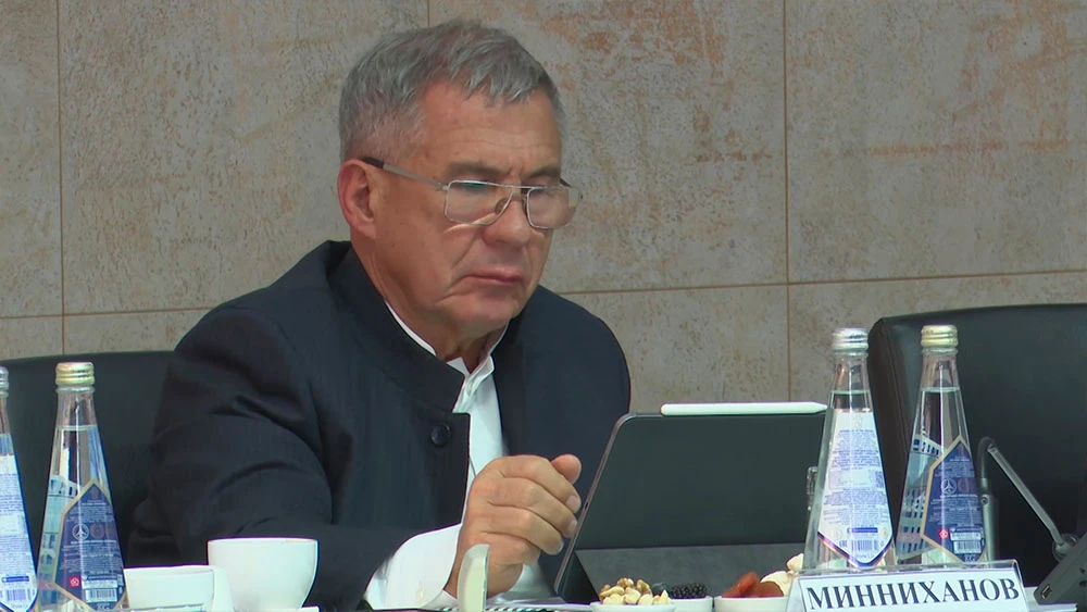 Раис РТ Рустам Минниханов