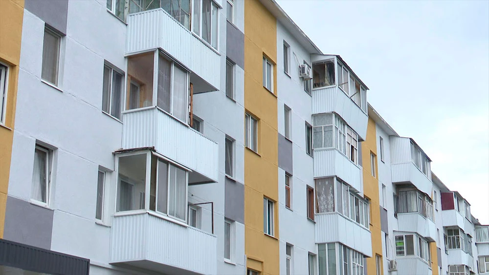 Балконы многоквартирного дома в Нижнекамске