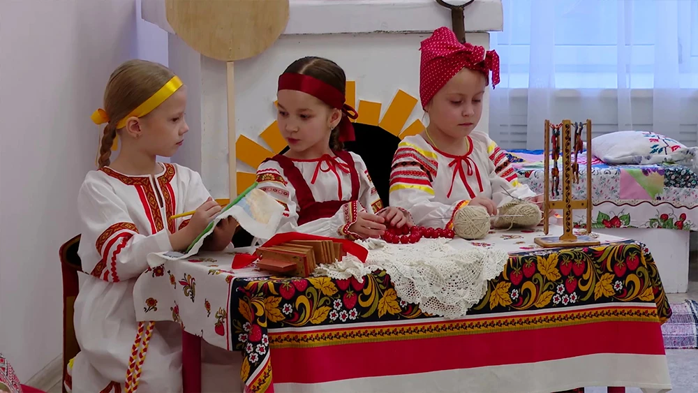 Дети на празднике Параскевы Пятницы в детсаду № 29 Нижнекамска