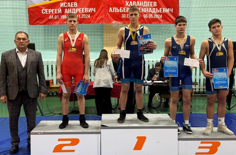 Борцы спортшколы Динамо Нижнекамск на турнире по греко-римской борьбе