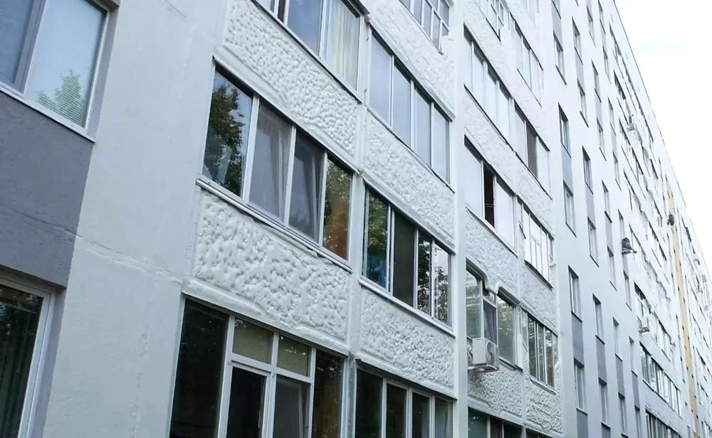 многоквартирный дом в Нижнекамске окна