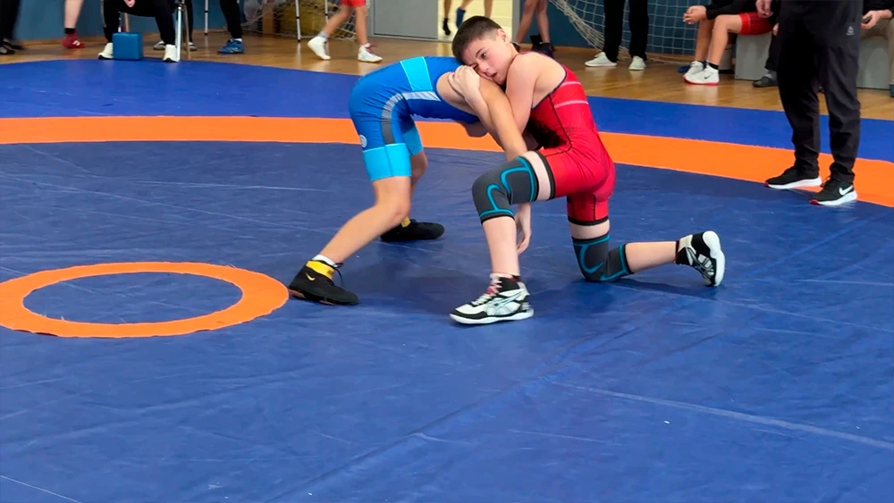 Первенство Татарстана по вольной борьбе среди спортсменов до 16 лет в Нижнекамске